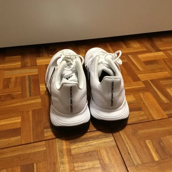 NWT Men’s Adidas US 11 CourtJam Control White Tennis Shoes - Picture 6 of 6